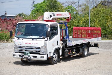 クレーン付積載車（緊急自動車）