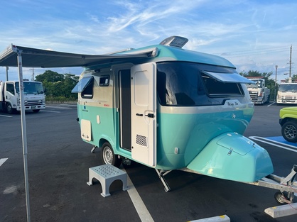 オーニング設営中