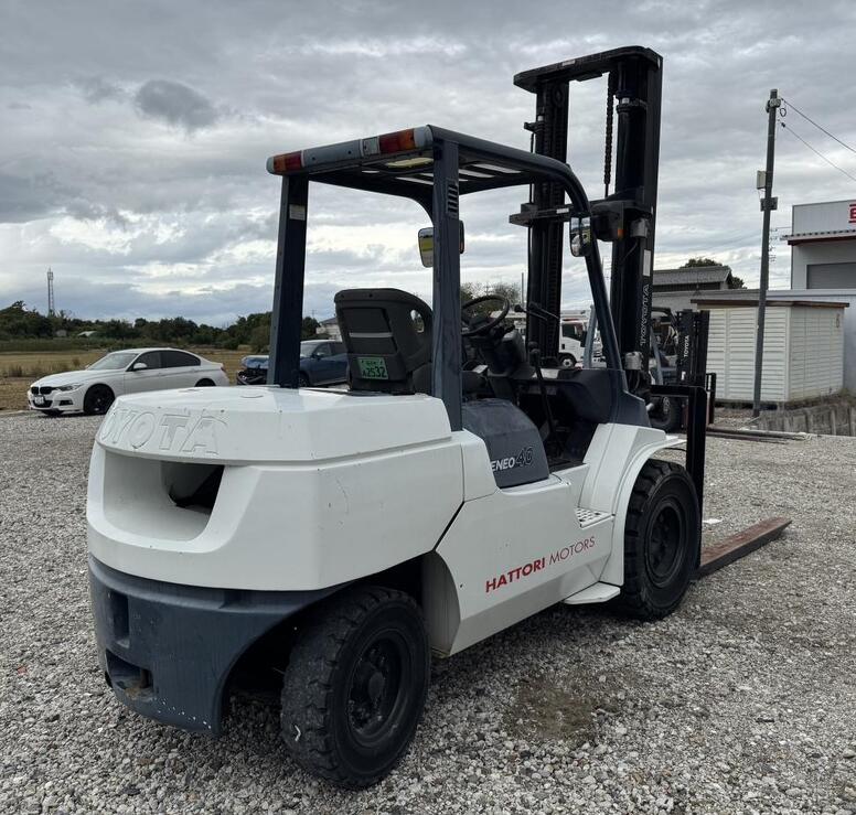 フォークリフト4.0t　